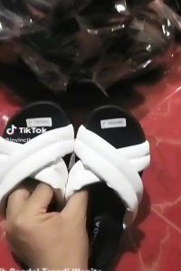 Invincible Sandal Sendal Wanita Korean Style 2023 Model kekinian