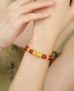 ZHOU LIU FU 周六福 S925 สร้อยข้อมือเงินสเตอร์ลิง Luck Pixiu Charm Natural Agate Beaded Bracelets for Women 18cm J1914805