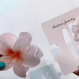 3pcs/Set Plumeria Hair Clip Sweet Flower Barrettes Flower Hair Clips Holiday Hair Accessories