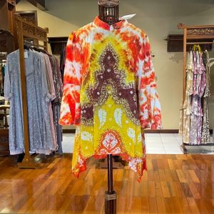 Fahima Tunik Viscos by Dian Pelangi LIMITED EDITION Blouse Baju Atasan Kemeja Blus Outfit Kerja Kantor Casual Formal Pesta Pernikahan Kondangan Wanita Hijaber Cantik Anggun Modis Modern Simple Elegan Mewah Model Korea Terbaru Motif Batik Abstrak Kekinian