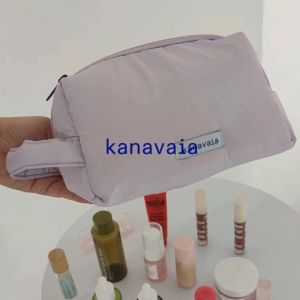 Kantong Kanavaia Essentials dalam Warna Hijau Hunter