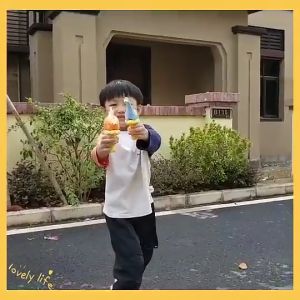 🇲🇾 Ready Stock Dinosaur Water Gun Cartoon Toys Bath Toy Baby Kids Beach Swimming Pool Toys Mainan Bayi Budak Kanak 玩具水枪