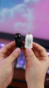 Veger V01S 2.4A Dual USB Car Charger: Fast Charging & Compact Design