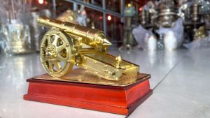 Khẩu Pháo Thần Công Đế Đồng-Quà Tặng Doanh Nghiệp - DxRxC: 20x13x15cm. Nặng 1.6kg