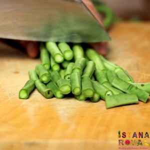 FRESH LEAN & GREEN LONG BEANS IMPORTED FROM MALAYSIA - 500G - ISTANA ROYAL FRUITS