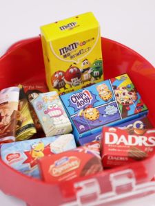 Miniature Food and Play Mini Simulation Small Toy Childrens Gift Cant Eat Chocolate Gift Box Model