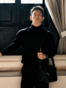 เสื้อยืดคอกลมแขนยาวผู้ชาย ทรงเข้ารูป ปกโปโลสีดำ ผ้าเดอร์โมน เสื้อชั้นใน แฟชั่นฤดูใบไม้ร่วง สำหรับเยาวชนและวัยกลางคน