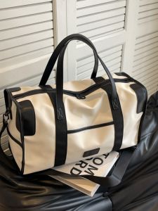 New Fashionable Short Trip Travel Bag Large Capacity Lightweight Crossbody Handheld Mens Fitness Bag Oxford Cloth Material