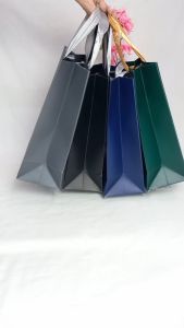 Premium Paper Bag Besar 2 uk. 25 x 12 x 33 cm