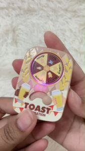 HaloDay พวงกุญแจ พวงกุญแจวงล้อ พวงกุญแจ ตัวหนังสือภาษาไทย ของเล่น มีไฟ พกพาง่ายห้อยกุญแจ กระเป๋า