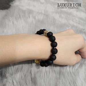 LUXURICH "LUCKY VERA" Aromatherapy Essential Oil Diffuser Minimalist Design Bracelet with Lava Stone & Natural Lavender Aromatherapy Essential Oil