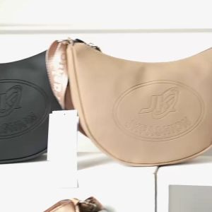 Classic Sling Bag Fashionable JK Fashion Dumpling Bag Crossbody Bag for Outdoors Travel Messenger Bag High Quality