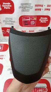 Cover tutup lampu belakang cover lampu plat nomor belakang Base License Light Genio (2019 - 2022) original honda 80115K0JN00ZB