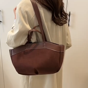 MOUSSON กระเป๋าใส่ตะกร้าผักแฟชั่นความจุขนาดใหญ่สีตัดกันกระเป๋าโท้ทสะพายไหล่สไตล์ตะวันตกแบบลำลองแมทช์ลุคง่าย