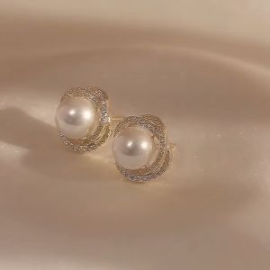 Elegant Diamond Pearl Earrings Fashion for Women Exquisite Pearl  Korean Simple Earrings High-Quality Female Earrings
