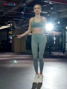 Dây nhảy tập thể lực dây bằng nhựa dẻo