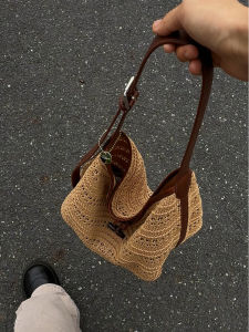 Large Capacity Straw Woven Bag Womens Casual Commuter Single Shoulder Summer Versatile Tote Bag Korean Style Youth Fashion