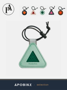 Handmade Leather Bicycle Riding Safety Reflective Plaque High Brightness Waterproof Pendant for Cycling Gear Accessories