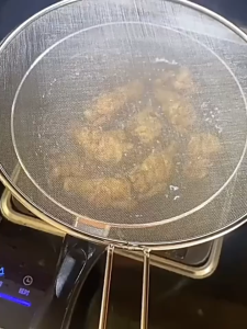 25cm Grease Splatter Screen Guard Oil Splashproof Stainless Steel Mesh Cover Kitchen Tools Handle Frying Pan Cover