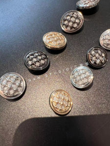 กระดุมโลหะแบบกลวงสำหรับเสื้อสูทสไตล์วินเทจสองด้าน กระดุมตกแต่งขนสัตว์ กระดุมเสื้อโค้ทแบบแข็งจากจีนแผ่นดินใหญ่