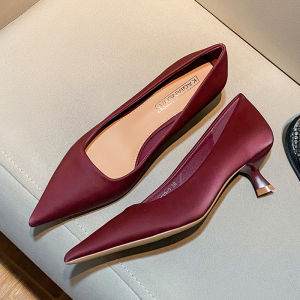 รองเท้าส้นเตี้ยหัวแหลมสีกากี หนังนิ่ม สวมใส่สบาย สำหรับผู้หญิง รองเท้าส้นเตี้ยแบบสวมสบาย รองเท้าแฟชั่นฤดูใบไม้ร่วง/ฤดูหนาว