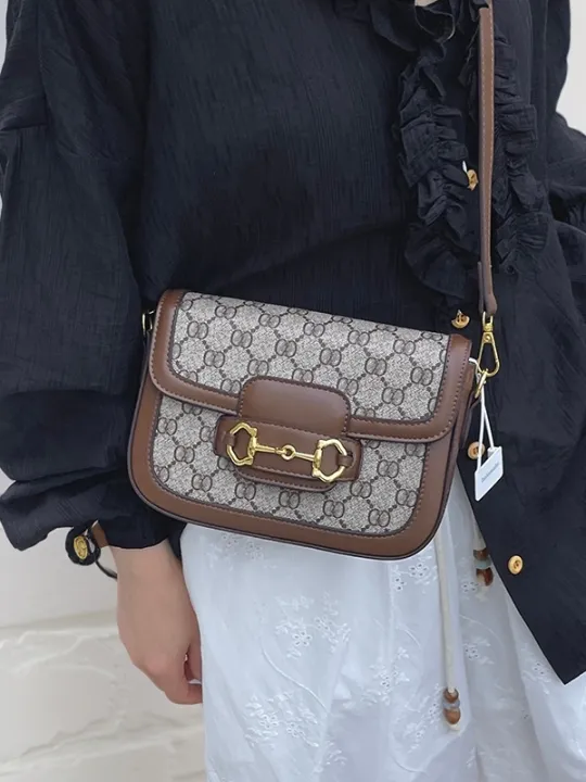 Elegant%20Luxury%20Small%20Niche%20Saddle%20Bag%20-%20Image%205