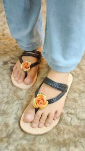 Sandal Bunga Estetik Nyaman Lentur Empuk & Tidak Licin