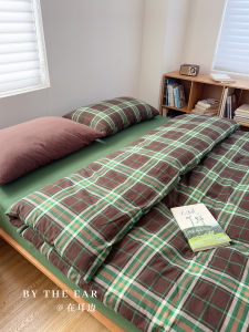 ชุดผ้าห่มผ้าฝ้ายลายสก็อตสไตล์ญี่ปุ่นเรียบง่าย ชุดผ้าห่มผ้าฝ้าย 3-4 ชิ้น ผ้าฝ้ายแท้ ผ้าฝ้ายที่ซักได้ ผ้าฝ้ายลายสก็อต ชุดนอน