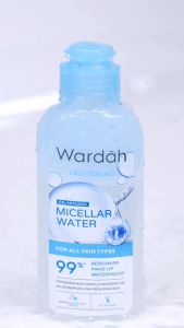 Wardah Lightening Oil Infused Micellar Water 105ml