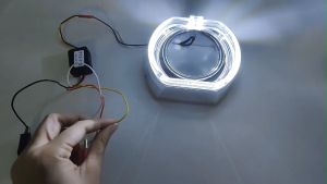 AYOTO Shroud Angel Eyes Kristal BMW & BULAT Projie Motor Mobil 2,5Inchi