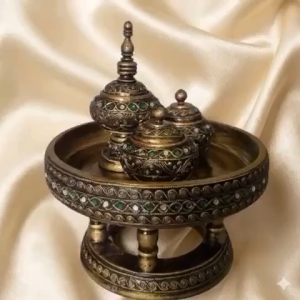 มี 2 ขนาด 10"/12" ชุดขันโตกเซี่ยนหมาก ไม้จามจุรีแท้ เดินเส้นประดับกระจกสี (ครบชุด 4 ชิ้น) เซี่ยนหมากโบราณ สีแดงเก่า/รมดำ/ทองเก่า ของแต่งบ้านวินเทจ ของขวัญผู้ใหญ่ ชุดถวายพระ