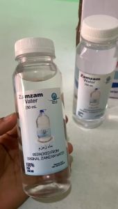 AIR ZAMZAM 250mL ASLI ORIGINAL 100% Zam zam 250 mL zam-zam mineral water moya mai zhamzham murni gift oleh haji umroh hadiah 1/4 Liter kemasan botol kecil
