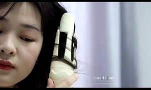 ⚡เครื่องม้วนผมอัตโนมัติ ลอนอัตโนมัติ เครื่องม้วนผม⚡การออกแบบที่จับกันความร้อน ปลอดภัยในการใช้งาน ไม่ร้อนมือ แม้แต่ผู้เริ่มต้นก็สามารถลองได้อย่างมั่นใจ