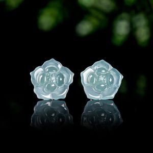 S925ของผู้หญิงสลักลายดอกพีชสีฟ้าไฟหยกเกรด A จากธรรมชาติต่างหูเงินทรงยาวใบรับรอง