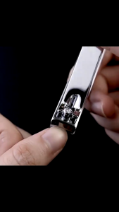 GUNTING KUKU STAINLESS STEEL HITAM DOFF SUDUT MIRING LANCIP gunting kuku 777 kecil