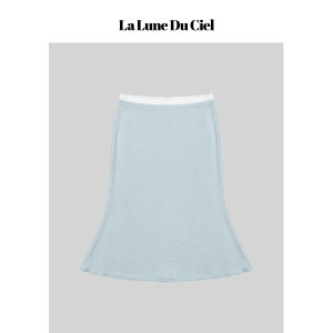 La lune Du ciel | Bộ Áo V-Neck Ôm Body & Chân Váy Đối Chiếu Màu