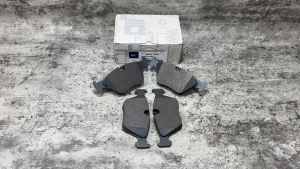 KAMPAS REM DEPAN ATAU BRAKE PAD DEPAN BMW E39 MERK BRK