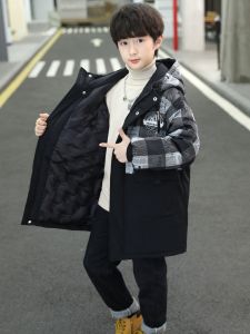 เสื้อแจ็คเก็ตผ้าฝ้ายหนาสำหรับเด็กชาย ฤดูใบไม้ร่วง/ฤดูหนาว เสื้อคลุมกันหนาวแบบหนาสำหรับเด็กชาย วัสดุโพลีเอสเตอร์ ความหนาแน่นของเส้นใย 100%