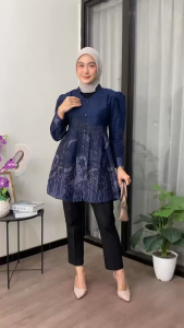 Atasan Batik Wanita Tunik Seragam Batik Tunik Kancing Depan Tunik Mahadewi Warna Burgundy Mahogany by Batik Arunika