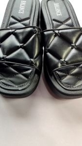 Sandal Karet Jelly Wanita Balance Motif Strap Diamond Besar 2389-5B