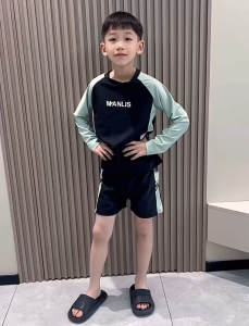 ชุดว่ายน้ำเด็กผู้ชาย (พร้อมส่ง) ชุดว่ายน้ำเด็กผู้ชาย ชุดว่ายน้ำเด็ก ชุดว่ายน้ำ