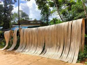 Phên tre uốn dẻo trang trí decor trang trí tiệc cướinhà hàngquán cafe