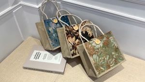 Women Tote Bag Eye-catching Design Jute Bags Patterned Design Shopping Bag Cute Canvas Bag Corporate Event Gifts Promotional Bag Tote Beg Murah