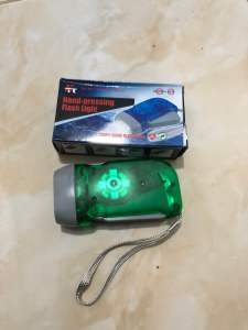 COD ✅ Senter Darurat Tanpa Baterai LED Senter Pompa Hand Press Emergency Flashlight