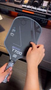 Vợt Pickleball QIS T700 PRO – Mặt T700 Carbon Lõi Polymer 16mm Kiểm Soát Và Xoáy Bóng Vượt Trội
