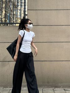 เสื้อยืดคอกลมแขนสั้นผ้าฝ้ายแท้สำหรับผู้หญิง ทรงเข้ารูป ทรงพอดีตัว ทรงพื้นฐาน สีสันสดใส ทรงเข้ารูป เสื้อยืดคอกลม