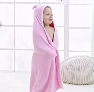 1 Piece Baby Bath Towel Super Absorbent Polyester Material Cute Animal Hooded Bath Towel Bathroom Supplies Beach Cape