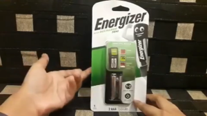 (Bundle Deals) Energizer Recharge Mini Charger CH2PC4 + Recharge Extreme AAA (2pcs)