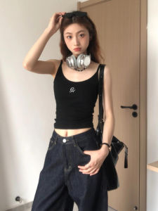 Áo Len Dệt Kim Không Tay Màu Đen Có Đệm Ngực Một Mảnh Cho Nữ Mùa Xuân Hè Phong Cách Mới Mặc Trong Ngoài Trời Áo Vest Ngắn