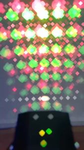 Đèn chiếu Laser Stage Light 6 hình (tặng chân đế) cảm ứng theo nhạc sân khấu vũ trường...